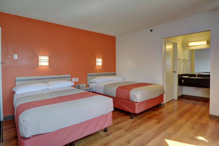 Room 14 of 35