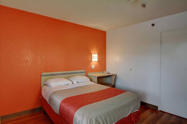 Room 7 of 35